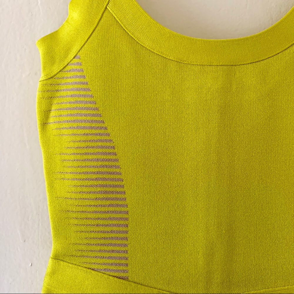 NWT MARCIANO Bandage Bodycon Printed Dress in Neon - Picture 3 of 6
